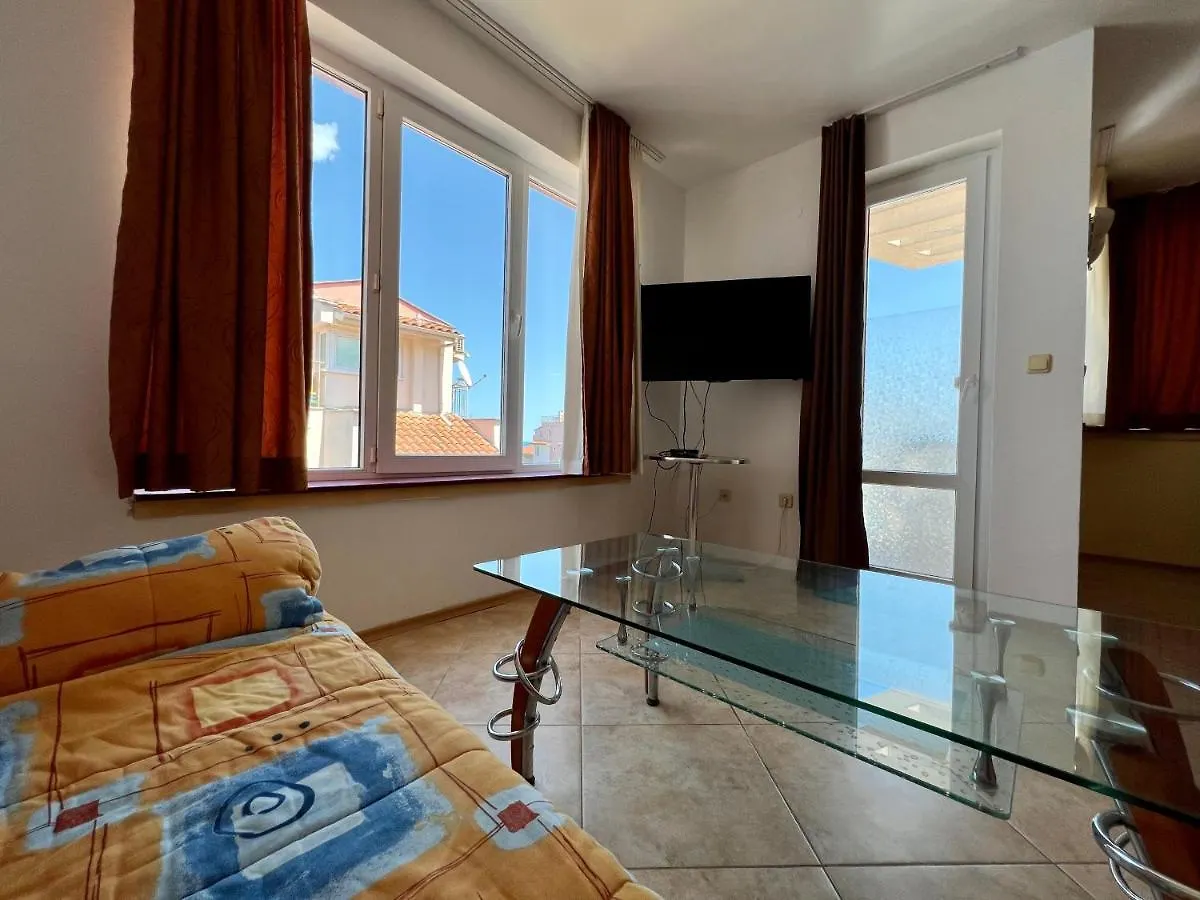 Private One-Bedroom Apartment With Balcony In Sozopol By Flat Mаnаger