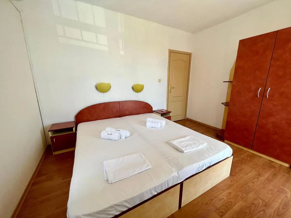 Private One-Bedroom Apartment With Balcony In Sozopol By Flat Mаnаger