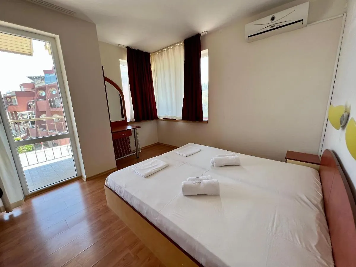 Private One-Bedroom Apartment With Balcony In Sozopol By Flat Mаnаger